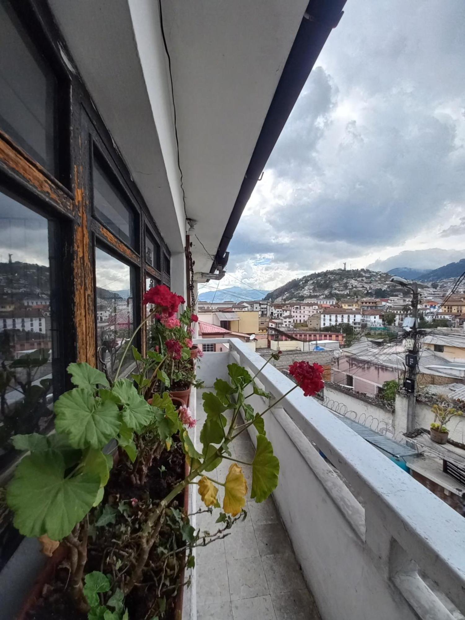 El Monasterio Apartment กีโต ภายนอก รูปภาพ