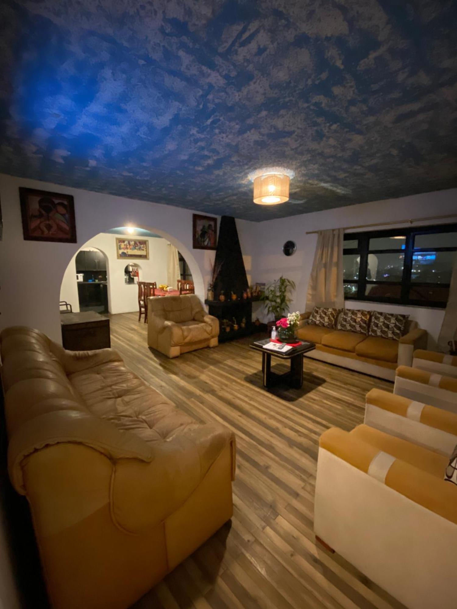 El Monasterio Apartment กีโต ภายนอก รูปภาพ