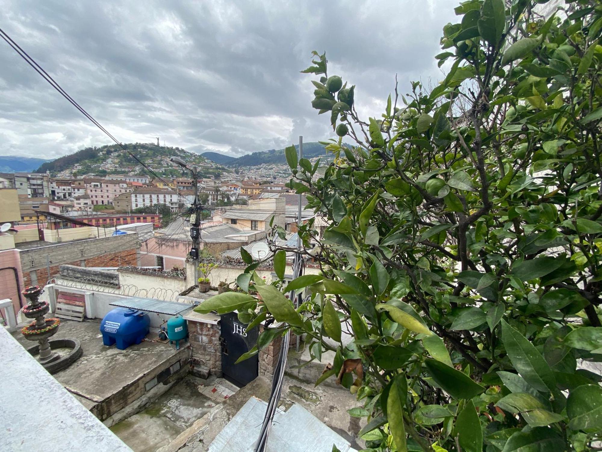 El Monasterio Apartment กีโต ภายนอก รูปภาพ